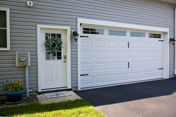 24/7 Emergency Garage Door Roller Replacement experts in Rush County County, IN
